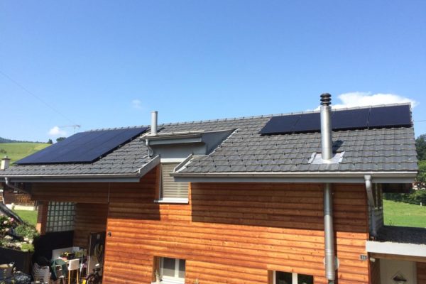 Panneaux solaires photovoltaiques – Avry Devant Pont Fribourg 2
